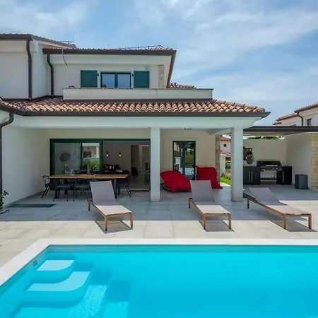 Savudria Lighthouse Villa Bašanija